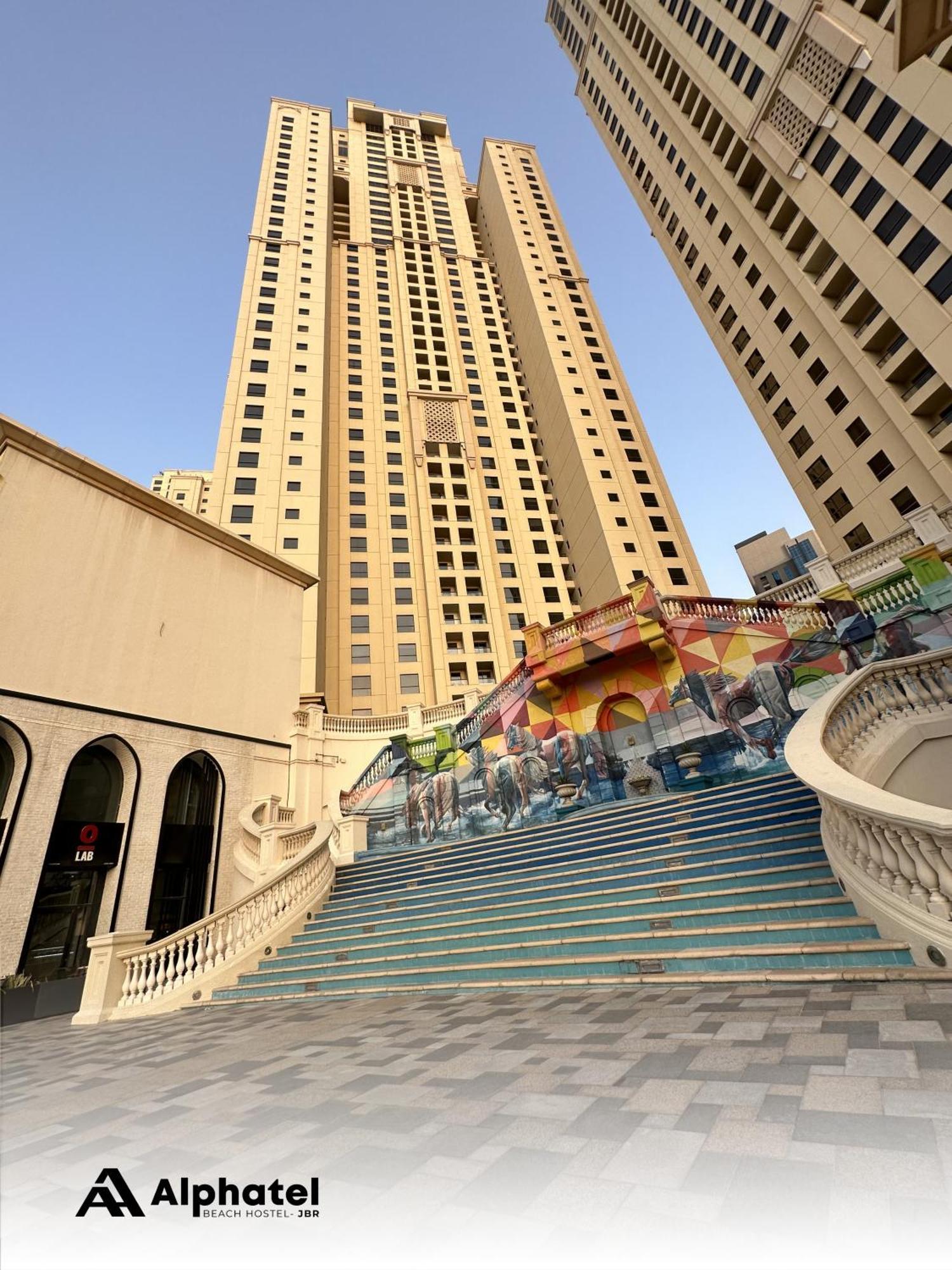 Alphatel Beach Hostel Jbr ดูไบ ภายนอก รูปภาพ